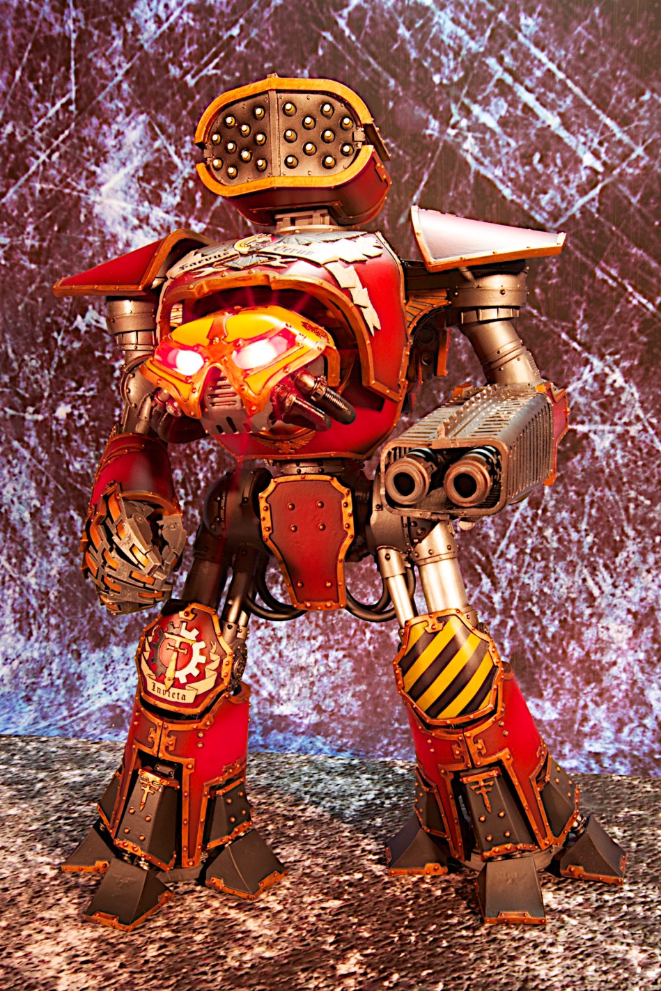 Forgeworld Reaver Titan with LED cockpit lights.